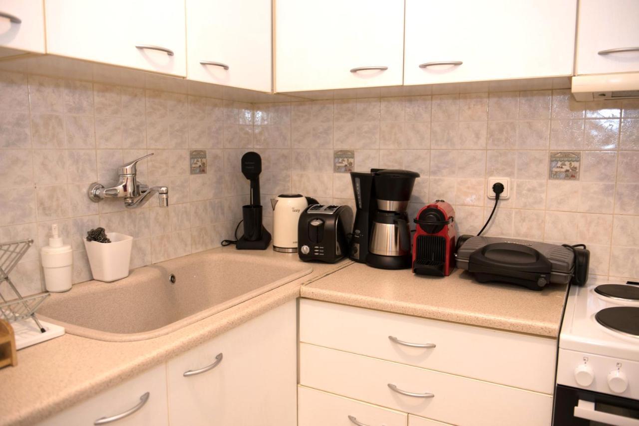 In Near Subway Apartment Athen